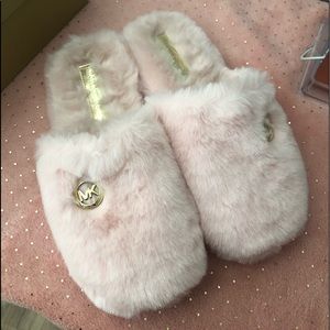 Michael Kors slippers